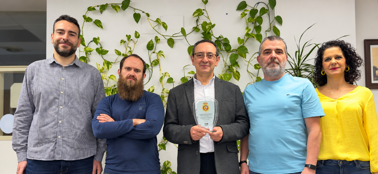 Daniel Peco junto parte del personal de la oficina de MUFACE en Ciudad Real