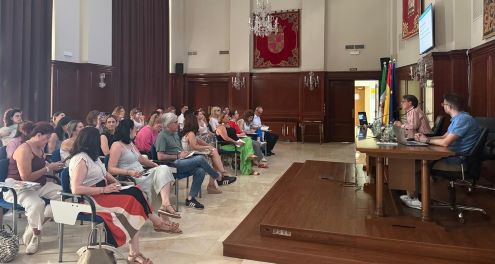 Secretario provincial de Jaén, Antonio Rojas, durante su ponencia