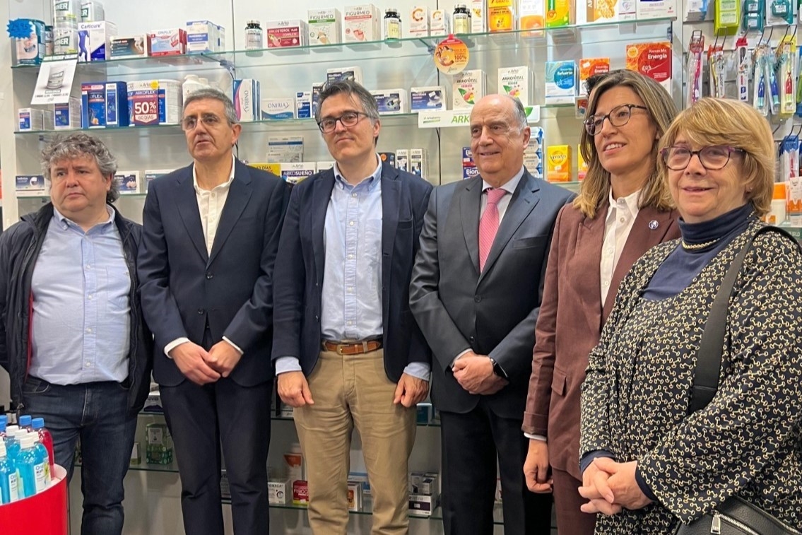 Acto de primera dispensación de e-receta en Ávila