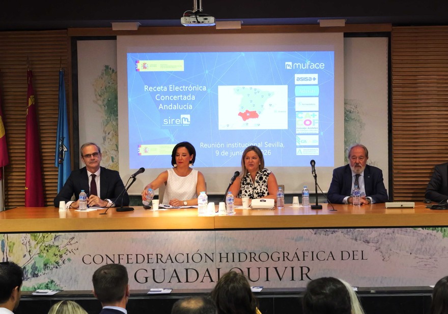 Presidencia de la reunión técnica de impulso a la e-receta concertada en Sevilla