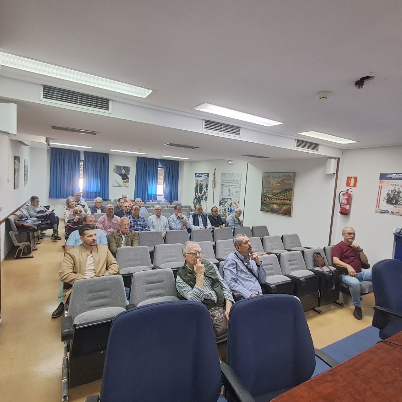 Mutualistas asistiendo a la charla de Ciudad Real