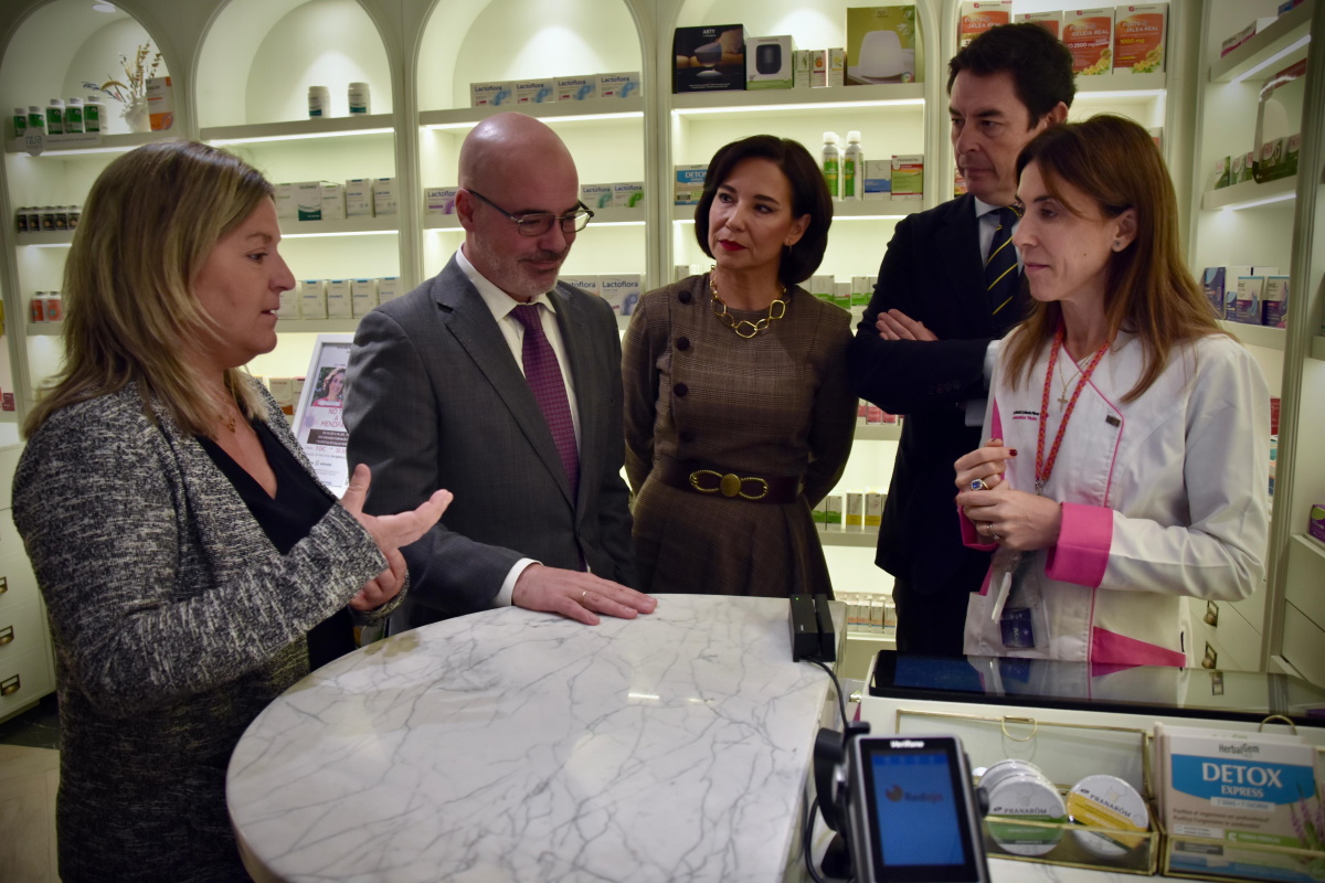 La directora general de MUFACE explica aspectos de la e-receta tras la primera dispensación