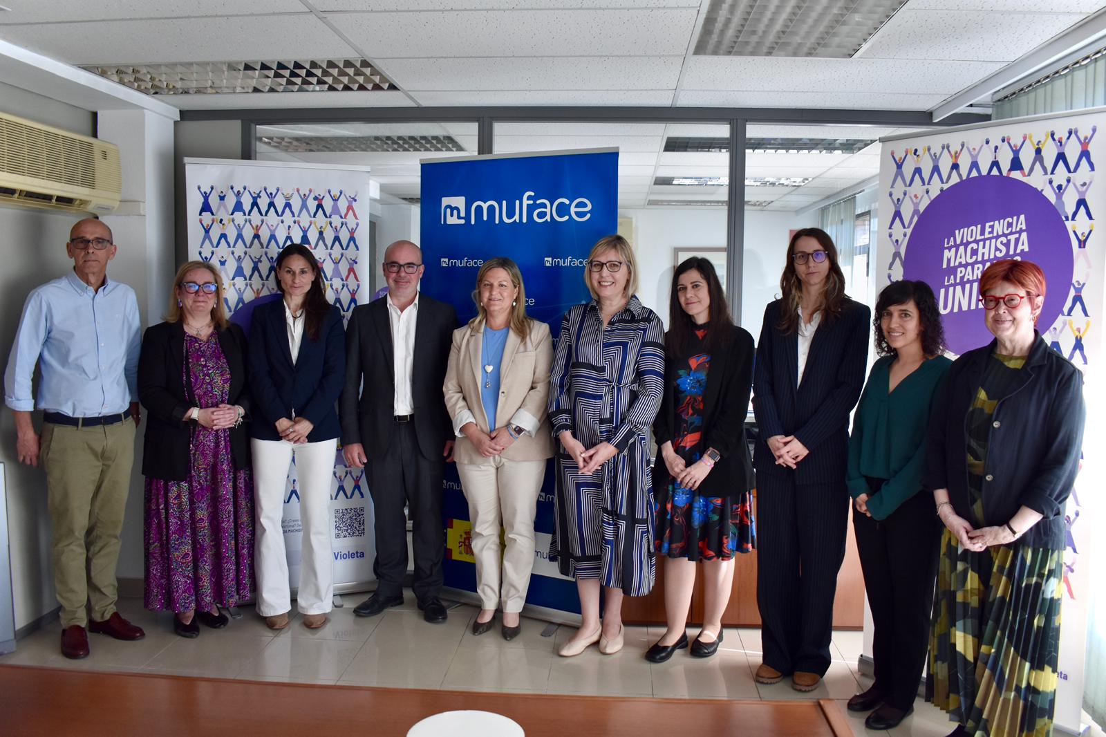 foto familia MUFACE oficina Madrid