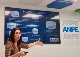 Patricia Saldaña ofrece una charla en la sede de ANPE en Madrid
