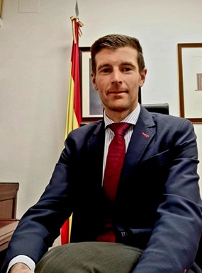 Luis González director